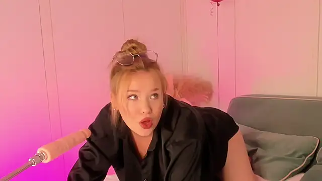 AgnesMilns online show from 12/12/24, 08:36