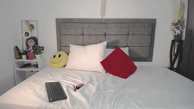 Snapshot of Ebony_Baby1 chatting on 03/08/25, 11:28 Ebony Baby1 online show from 03/08/25, 11:28