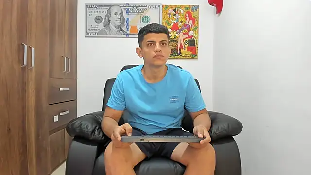 Snapshot of boss_of_cash chatting on 09/25/25, 01:55 boss of cash online show from 09/25/25, 01:55