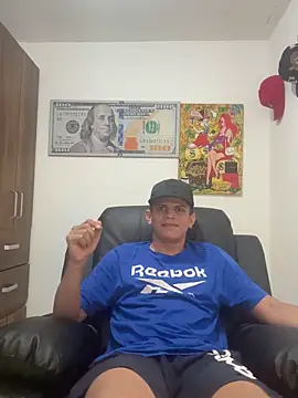 Snapshot of boss_of_cash chatting on 09/17/25, 04:09 boss of cash online show from 09/17/25, 04:09