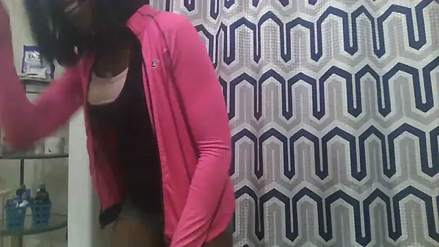 Snapshot of LuckiXCX chatting on 02/11/25, 11:12 LuckiXCX online show from 02/11/25, 11:12