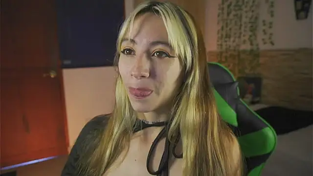 Michell Wallker online show from 02/17/26, 01:52