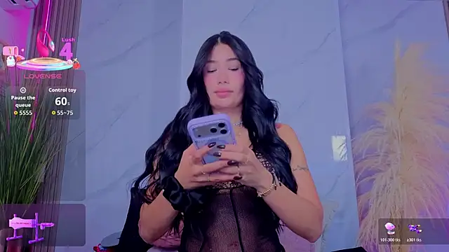 Chlooee   online show from 04/07/26, 02:13