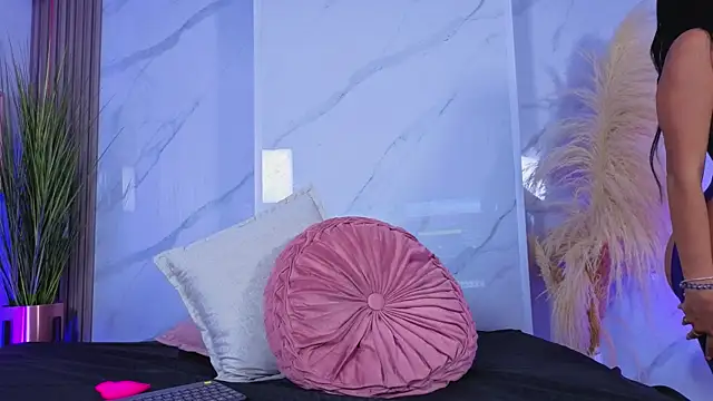 Chlooee   online show from 06/06/26, 03:34