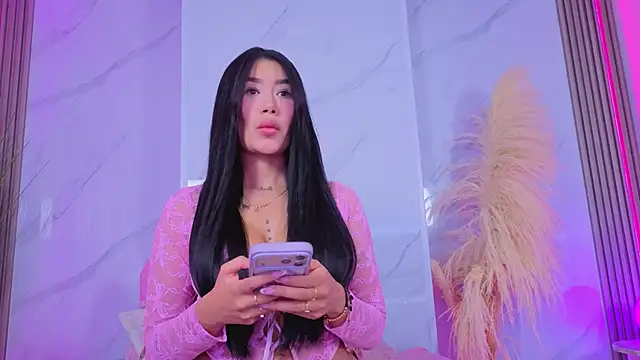 Chlooee   online show from 06/05/26, 02:49