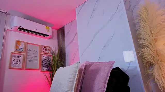 Chlooee   online show from 07/09/26, 01:50