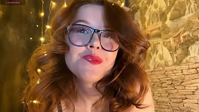 Snapshot of LaurenRossss chatting on 02/23/25, 03:24 LaurenRossss online show from 02/23/25, 03:24