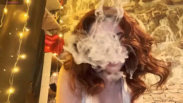 Snapshot of LaurenRossss chatting on 02/25/25, 11:26 LaurenRossss online show from 02/25/25, 11:26