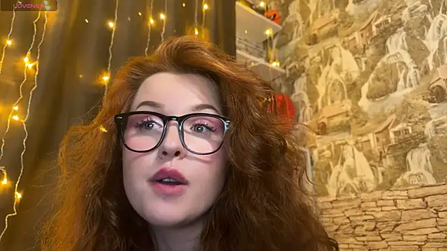Snapshot of LaurenRossss chatting on 02/18/25, 02:49 LaurenRossss online show from 02/18/25, 02:49