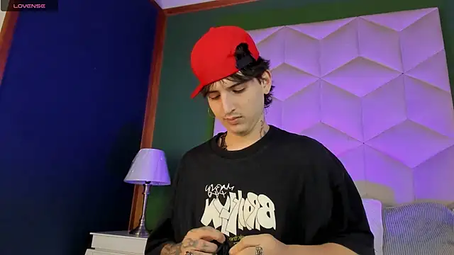 sett and gwen online show from 11/12/25, 08:01