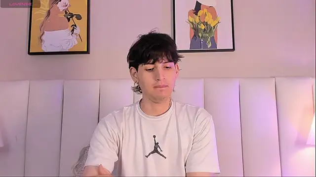 sett and gwen online show from 04/15/26, 05:24