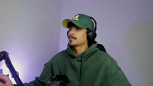 Lukeetaylor online show from 06/11/26, 12:02