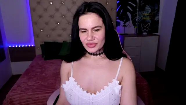 Snapshot of KattieSims chatting on 03/20/25, 05:57 KattieSims online show from 03/20/25, 05:57