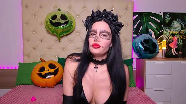 KattieSims online show from 10/30/25, 05:32