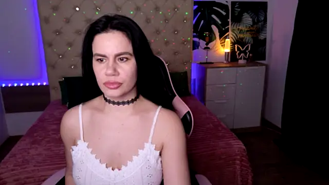 Snapshot of KattieSims chatting on 03/19/25, 11:47 KattieSims online show from 03/19/25, 11:47