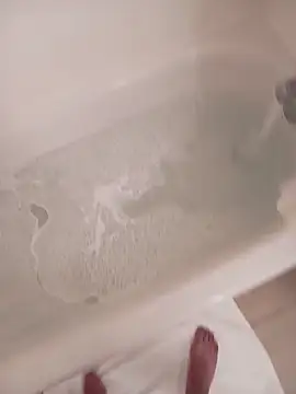 Snapshot of fun2fuck173 chatting on 10/31/25, 02:08 fun2fuck173 online show from 10/31/25, 02:08