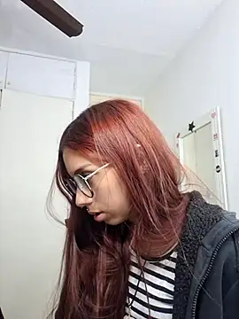 Jazmin-Cerezita online show from 10/31/25, 01:35