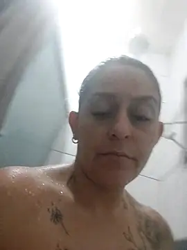 Snapshot of baixinhaloira chatting on 11/01/25, 03:24 baixinhaloira online show from 11/01/25, 03:24