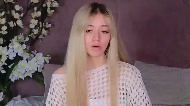 Snapshot of STELLA_RICH chatting on 03/03/25, 01:17 STELLA RICH online show from 03/03/25, 01:17