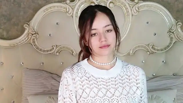 STELLA RICH online show from 11/13/25, 11:25