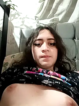 Snapshot of Yaz_Moon chatting on 03/07/25, 03:40 Yaz Moon online show from 03/07/25, 03:40