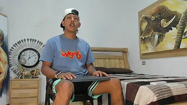 mr stiven  online show from 04/19/26, 04:13