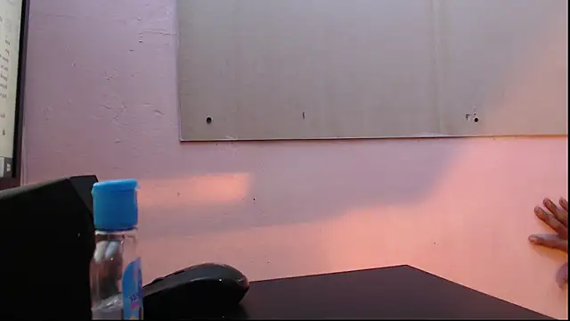 Snapshot of mr_stiven_ chatting on 02/12/25, 03:18 mr stiven  online show from 02/12/25, 03:18