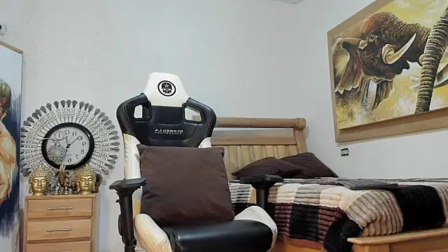 mr stiven  online show from 03/25/26, 03:17