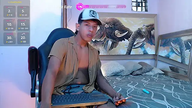 Snapshot of mr_stiven_ chatting on 03/19/25, 06:14 mr stiven  online show from 03/19/25, 06:14