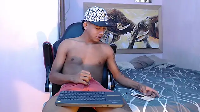 Snapshot of mr_stiven_ chatting on 03/04/25, 01:34 mr stiven  online show from 03/04/25, 01:34