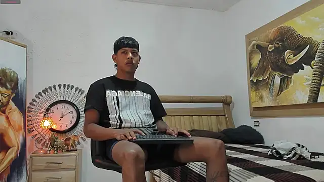 mr stiven  online show from 05/26/26, 03:37