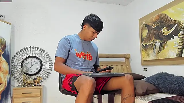 mr stiven  online show from 05/04/26, 02:37
