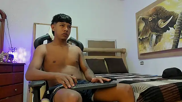 mr stiven  online show from 03/13/26, 03:11