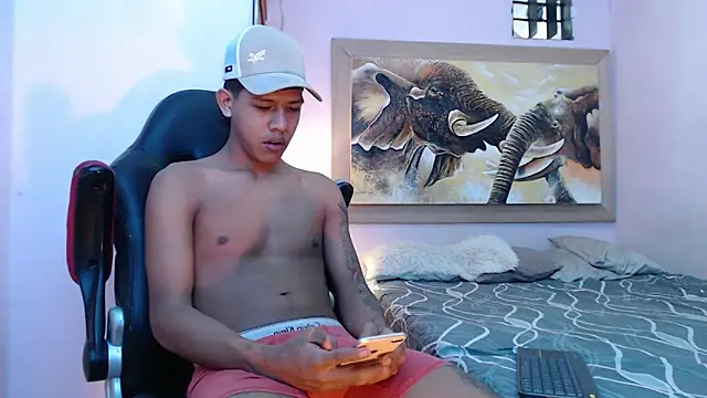 Snapshot of mr_stiven_ chatting on 02/20/25, 05:44 mr stiven  online show from 02/20/25, 05:44