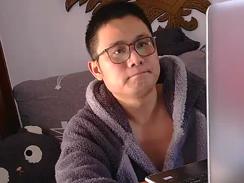 Snapshot of 866532 chatting on 01/02/25, 06:40 866532 online show from 01/02/25, 06:40