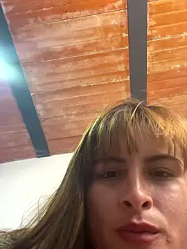 Snapshot of Liah_ferrer chatting on 10/01/25, 11:41 Liah ferrer online show from 10/01/25, 11:41
