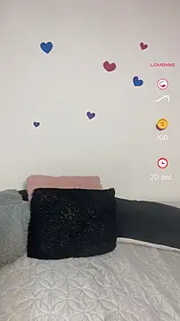 Snapshot of Liah_ferrer chatting on 10/11/25, 10:00 Liah ferrer online show from 10/11/25, 10:00