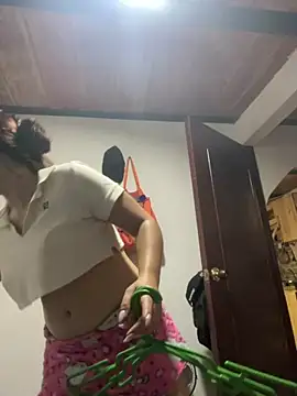 Liah ferrer online show from 05/10/26, 07:16