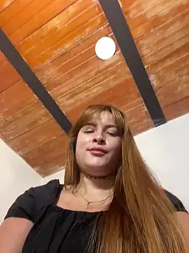 Snapshot of Liah_ferrer chatting on 09/24/25, 02:40 Liah ferrer online show from 09/24/25, 02:40