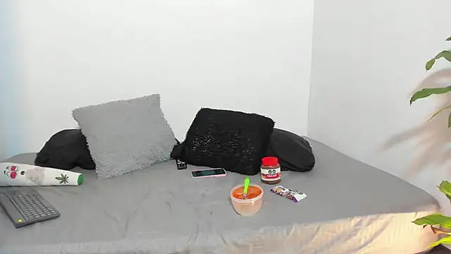 Liah ferrer online show from 11/01/25, 02:22