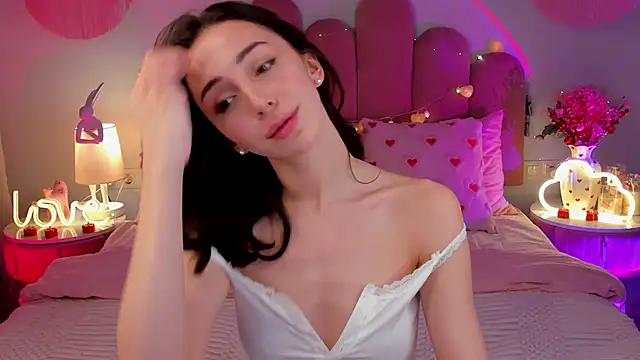 ElsaYoung online show from 02/08/26, 08:28