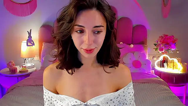 ElsaYoung online show from 09/26/25, 07:32