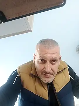 Husoban online show from 10/23/25, 12:37