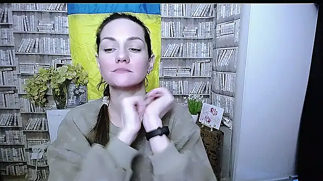 Snapshot of Lina_Star_S chatting on 12/18/25, 10:52 Lina Star S online show from 12/18/25, 10:52