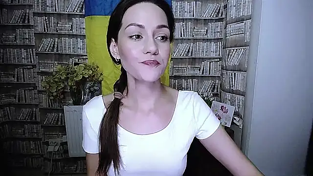 Snapshot of Lina_Star_S chatting on 11/11/25, 09:15 Lina Star S online show from 11/11/25, 09:15