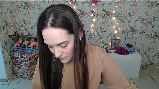 Snapshot of Lina_Star_S chatting on 02/21/25, 06:29 Lina Star S online show from 02/21/25, 06:29