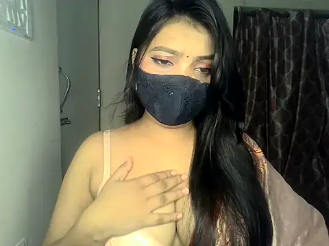 Snapshot of ishi_Beauty chatting on 10/07/25, 06:03 ishi Beauty online show from 10/07/25, 06:03
