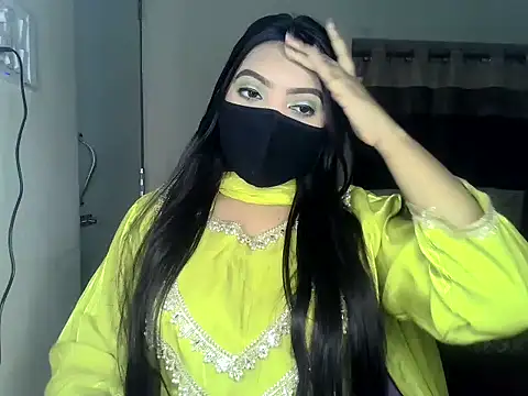 Snapshot of ishi_Beauty chatting on 03/02/26, 02:57 ishi Beauty online show from 03/02/26, 02:57