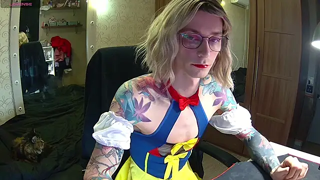 Julia dolls online show from 03/11/25, 05:13