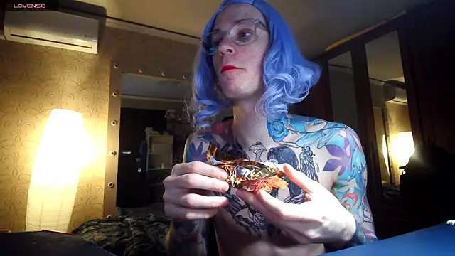 Julia dolls online show from 03/29/26, 05:14